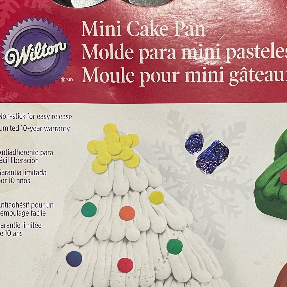 Wilton Pan Christmas Gingerbread Christmas Tree‎ non stick NWT bakeware